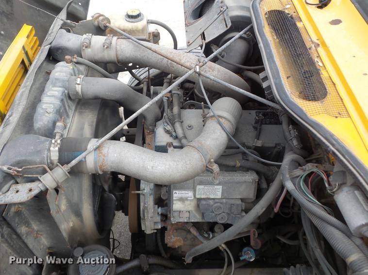 image for item DC7355 2000 International 4900 dump truck