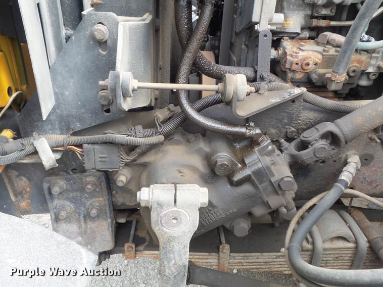 image for item DC7355 2000 International 4900 dump truck