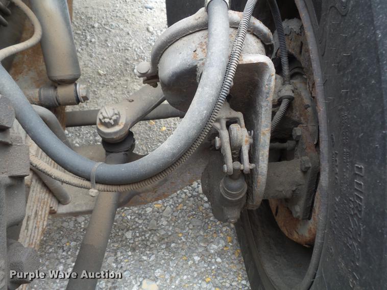 image for item DC7355 2000 International 4900 dump truck