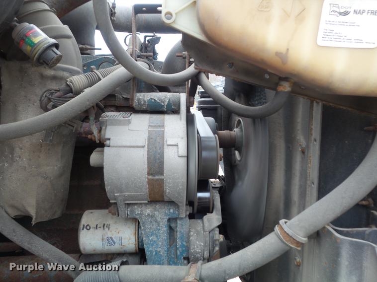 image for item DC7355 2000 International 4900 dump truck