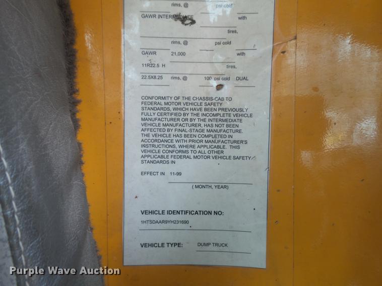 image for item DC7355 2000 International 4900 dump truck