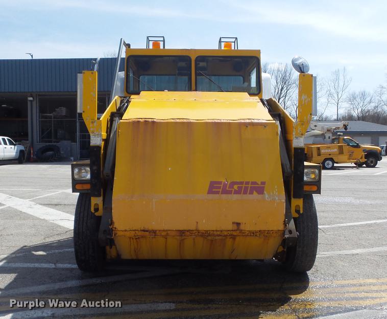 image for item DC7356 2005 Elgin Pelican P Series sweeper