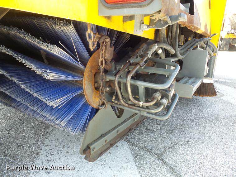 image for item DC7356 2005 Elgin Pelican P Series sweeper