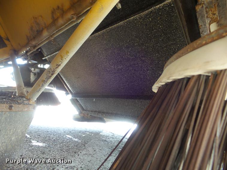 image for item DC7356 2005 Elgin Pelican P Series sweeper