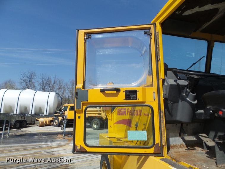 image for item DC7356 2005 Elgin Pelican P Series sweeper