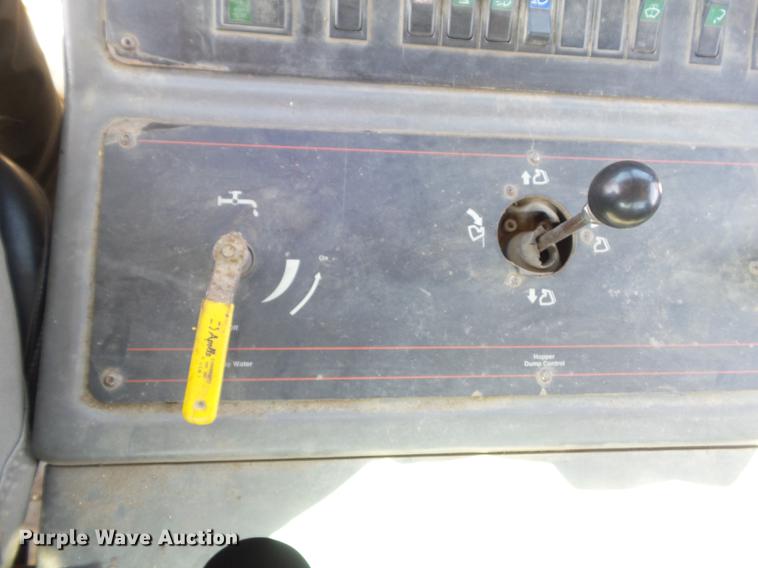 image for item DC7356 2005 Elgin Pelican P Series sweeper