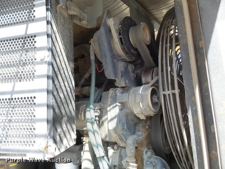 image for item DC7356 2005 Elgin Pelican P Series sweeper