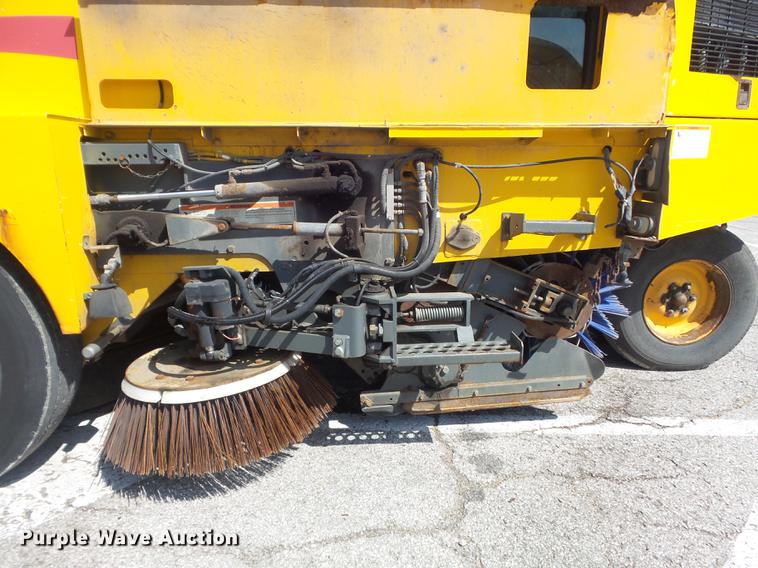 image for item DC7356 2005 Elgin Pelican P Series sweeper