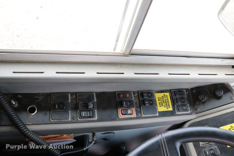 image for item DC7651 2002 Blue Bird school bus