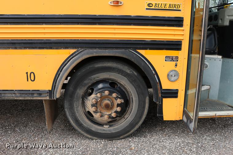 image for item DC7651 2002 Blue Bird school bus