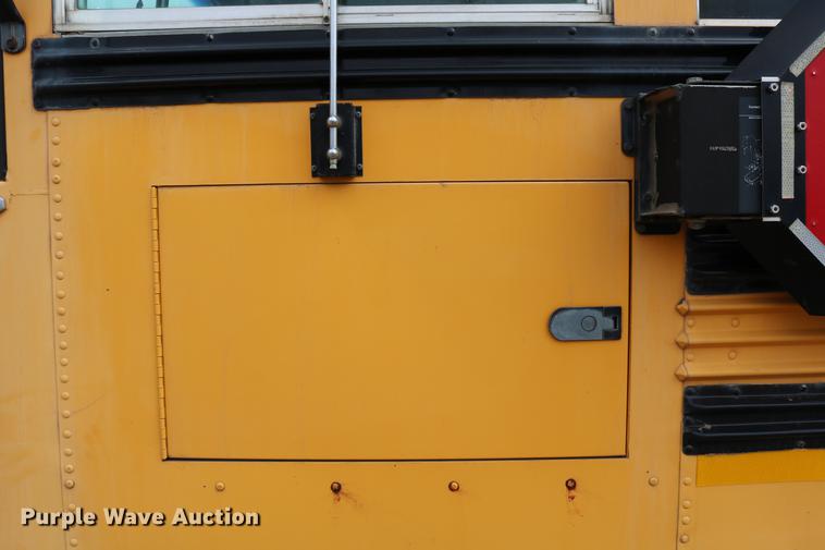 image for item DC7651 2002 Blue Bird school bus