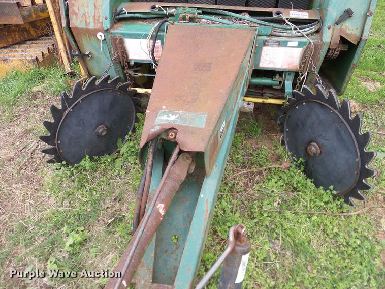 image for item DD1296 1987 John Deere 430 round baler