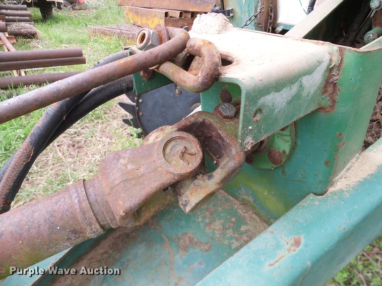 image for item DD1296 1987 John Deere 430 round baler