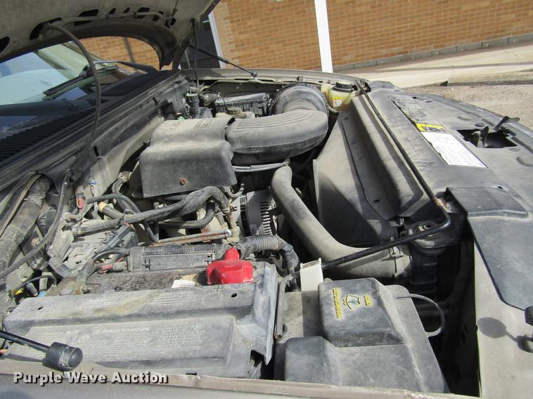 image for item DD7430 2004 Ford F150 XL SuperCab pickup truck