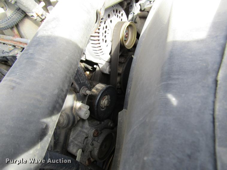 image for item DD7430 2004 Ford F150 XL SuperCab pickup truck