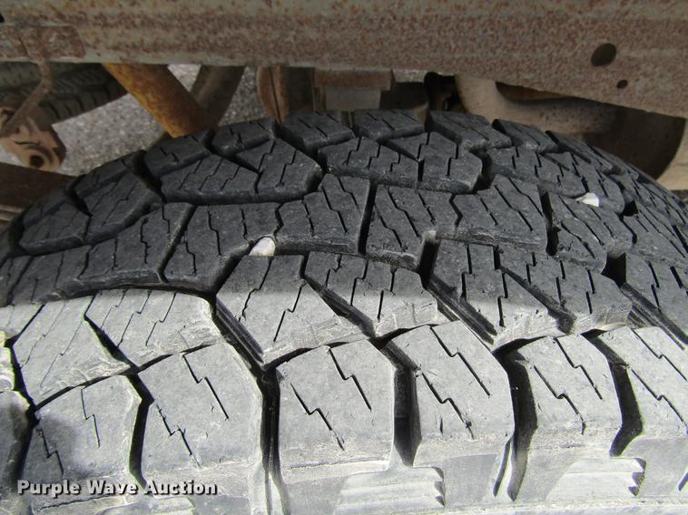 image for item DD7430 2004 Ford F150 XL SuperCab pickup truck