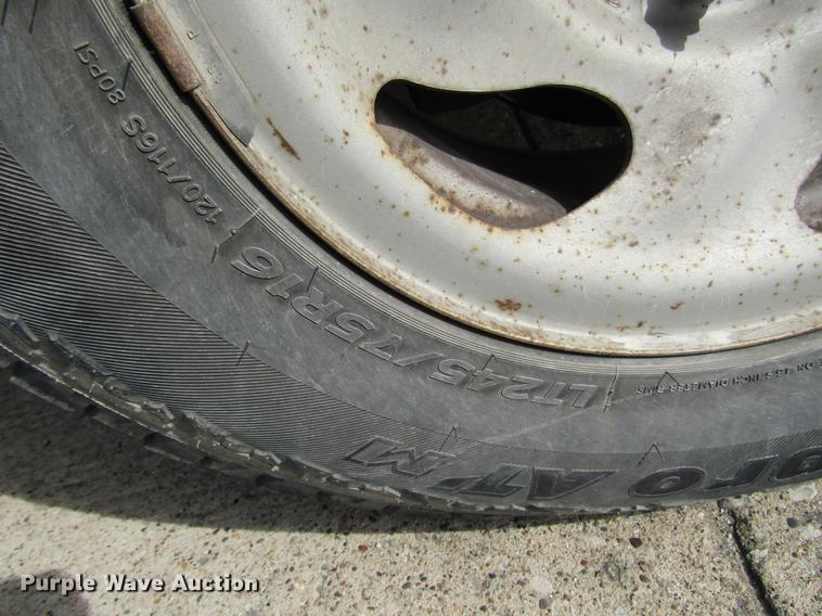 image for item DD7430 2004 Ford F150 XL SuperCab pickup truck