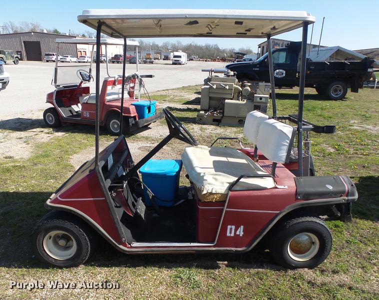image for item DE3617 1986 Ez-go golf cart