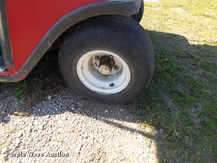 image for item DE3617 1986 Ez-go golf cart