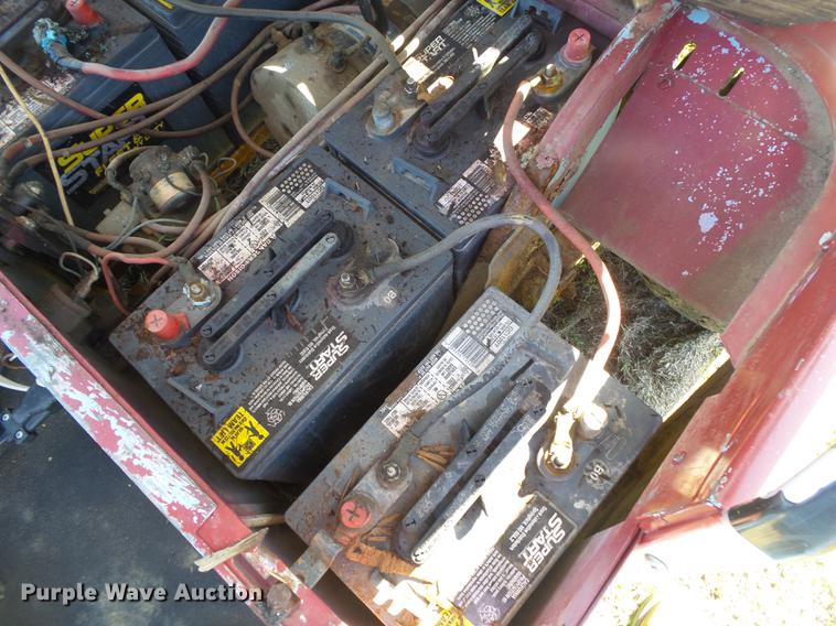 image for item DE3617 1986 Ez-go golf cart