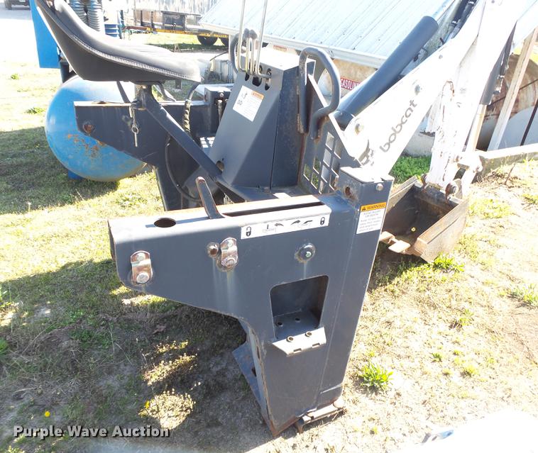 image for item DE3621 Bobcat 607 skid steer backhoe attachment