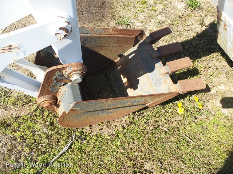 image for item DE3621 Bobcat 607 skid steer backhoe attachment