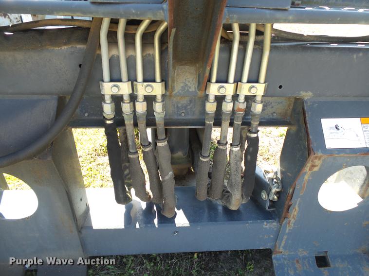 image for item DE3621 Bobcat 607 skid steer backhoe attachment