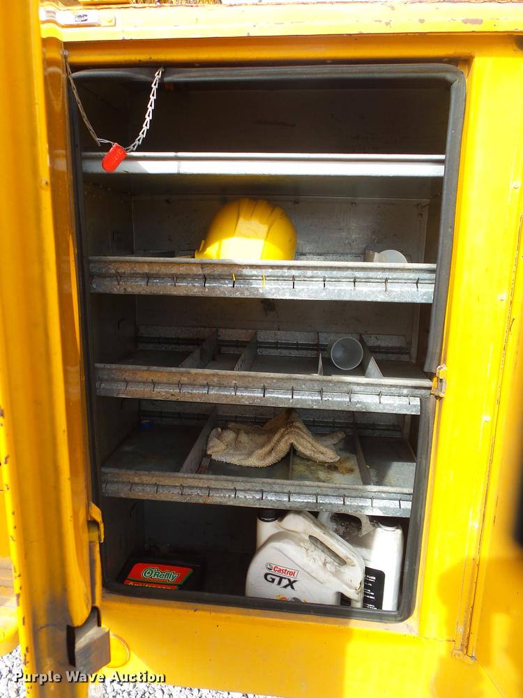 image for item DE3625 1981 Ford F600G bucket truck