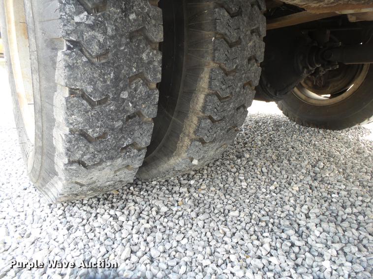 image for item DE3625 1981 Ford F600G bucket truck