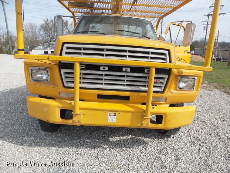 image for item DE3625 1981 Ford F600G bucket truck