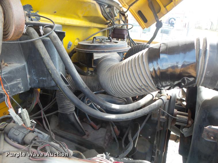 image for item DE3625 1981 Ford F600G bucket truck