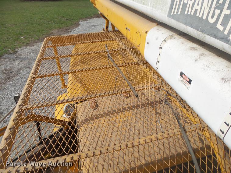 image for item DE3625 1981 Ford F600G bucket truck