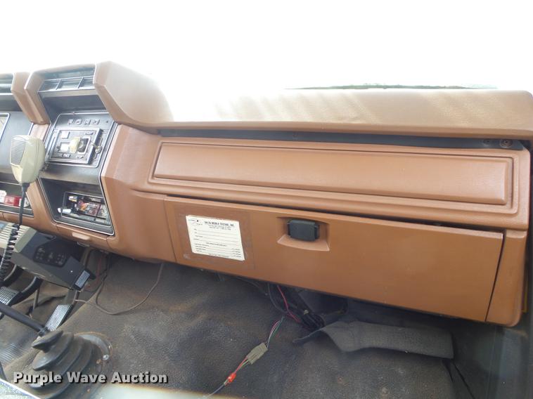 image for item DE3625 1981 Ford F600G bucket truck