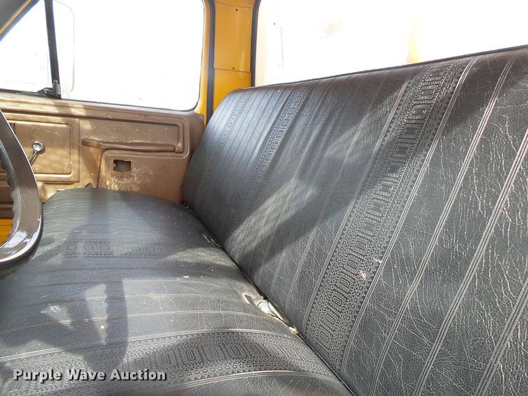 image for item DE3625 1981 Ford F600G bucket truck