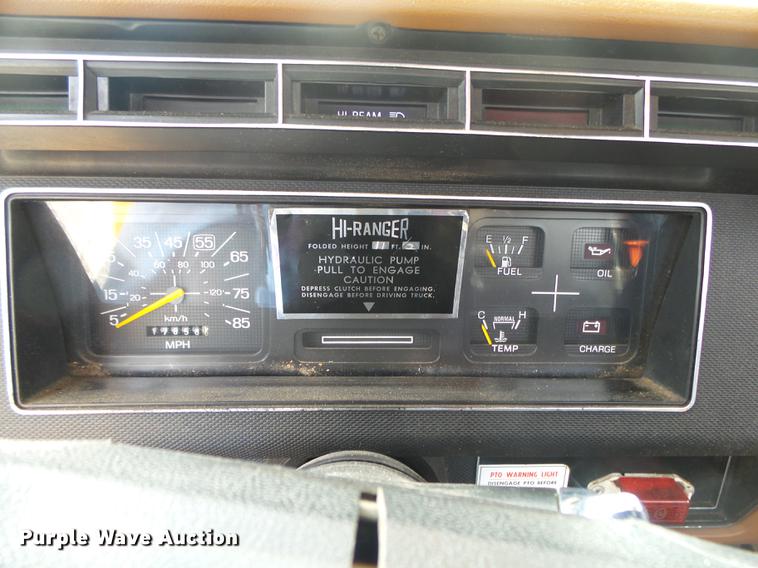 image for item DE3625 1981 Ford F600G bucket truck