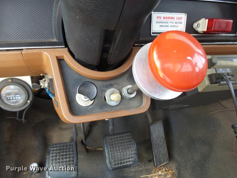 image for item DE3625 1981 Ford F600G bucket truck