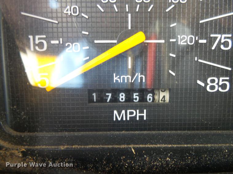 image for item DE3625 1981 Ford F600G bucket truck