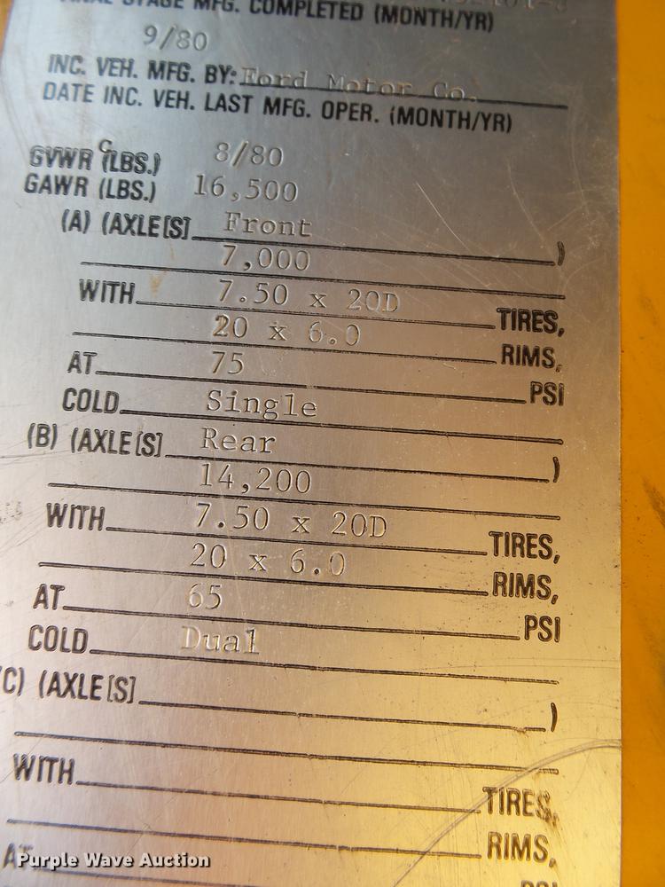 image for item DE3625 1981 Ford F600G bucket truck