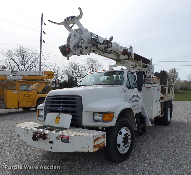 image for item DE3626 1997 Ford F700 digger derrick truck