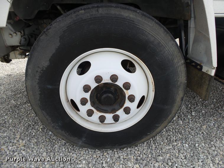 image for item DE3626 1997 Ford F700 digger derrick truck