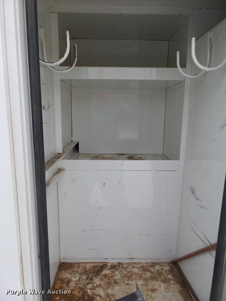 image for item DE3626 1997 Ford F700 digger derrick truck