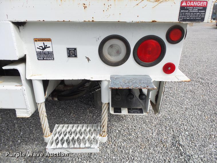 image for item DE3626 1997 Ford F700 digger derrick truck