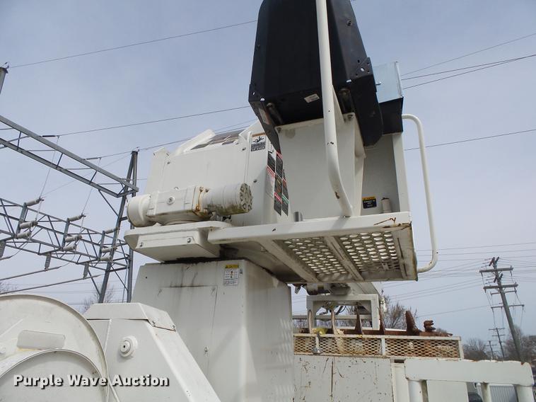 image for item DE3626 1997 Ford F700 digger derrick truck