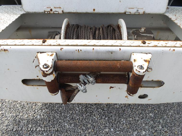 image for item DE3626 1997 Ford F700 digger derrick truck