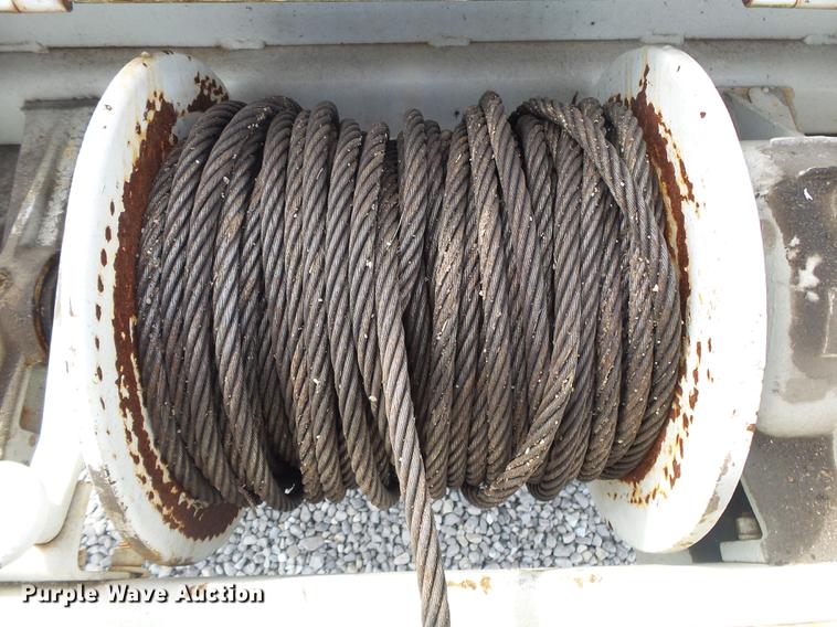 image for item DE3626 1997 Ford F700 digger derrick truck