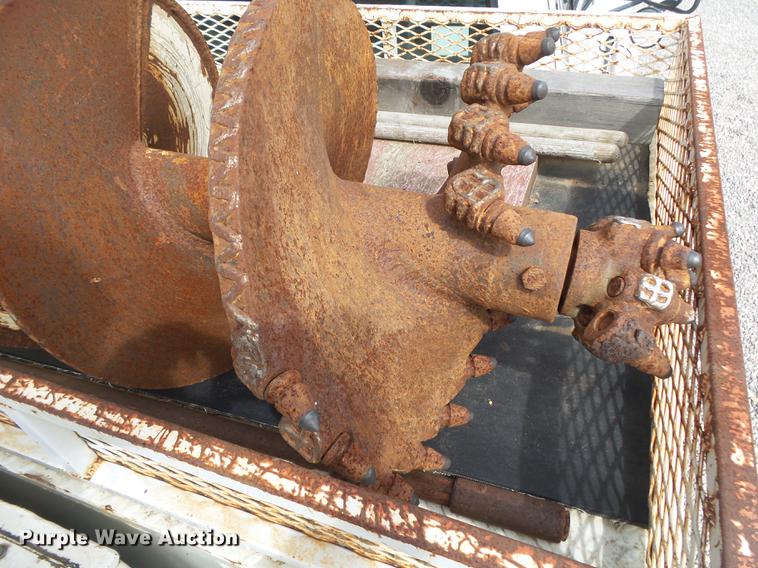 image for item DE3626 1997 Ford F700 digger derrick truck