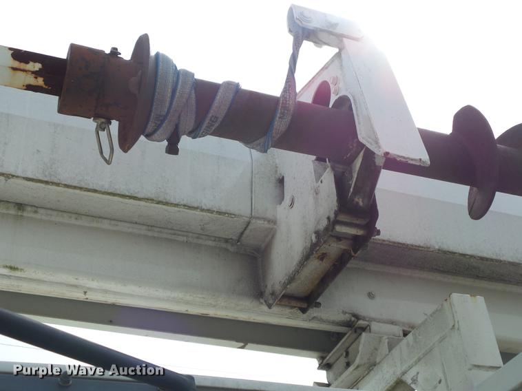 image for item DE3626 1997 Ford F700 digger derrick truck