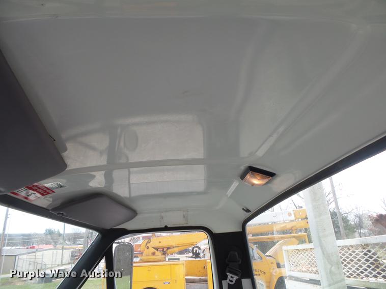 image for item DE3626 1997 Ford F700 digger derrick truck