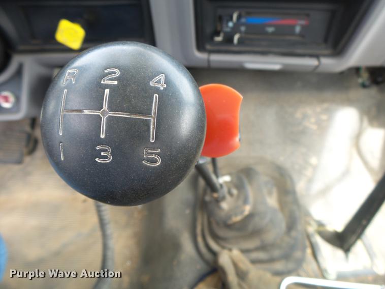 image for item DE3626 1997 Ford F700 digger derrick truck