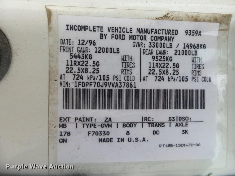 image for item DE3626 1997 Ford F700 digger derrick truck